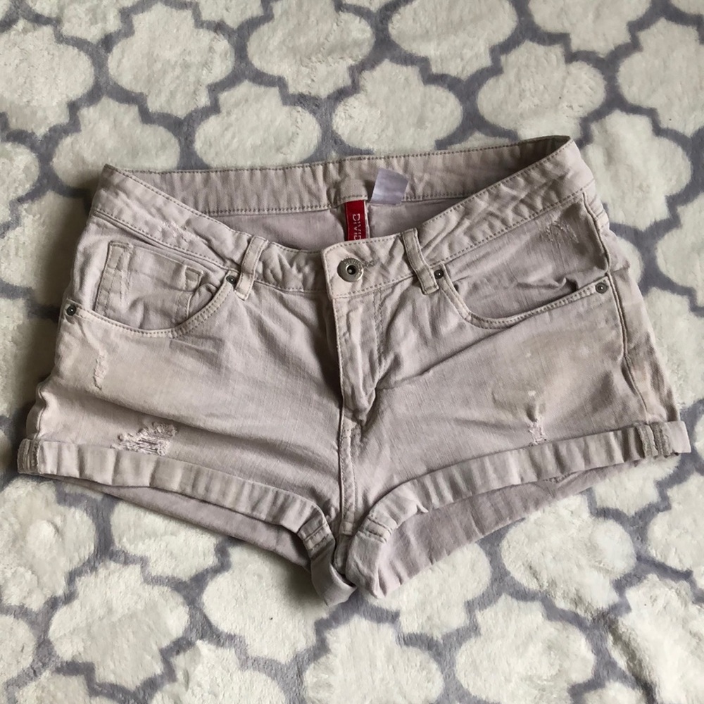 Taupe denim shorty shorts from H&M